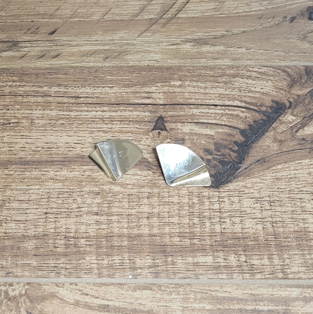 vintage 80s gold abstract earrings - Picture 3 of 4